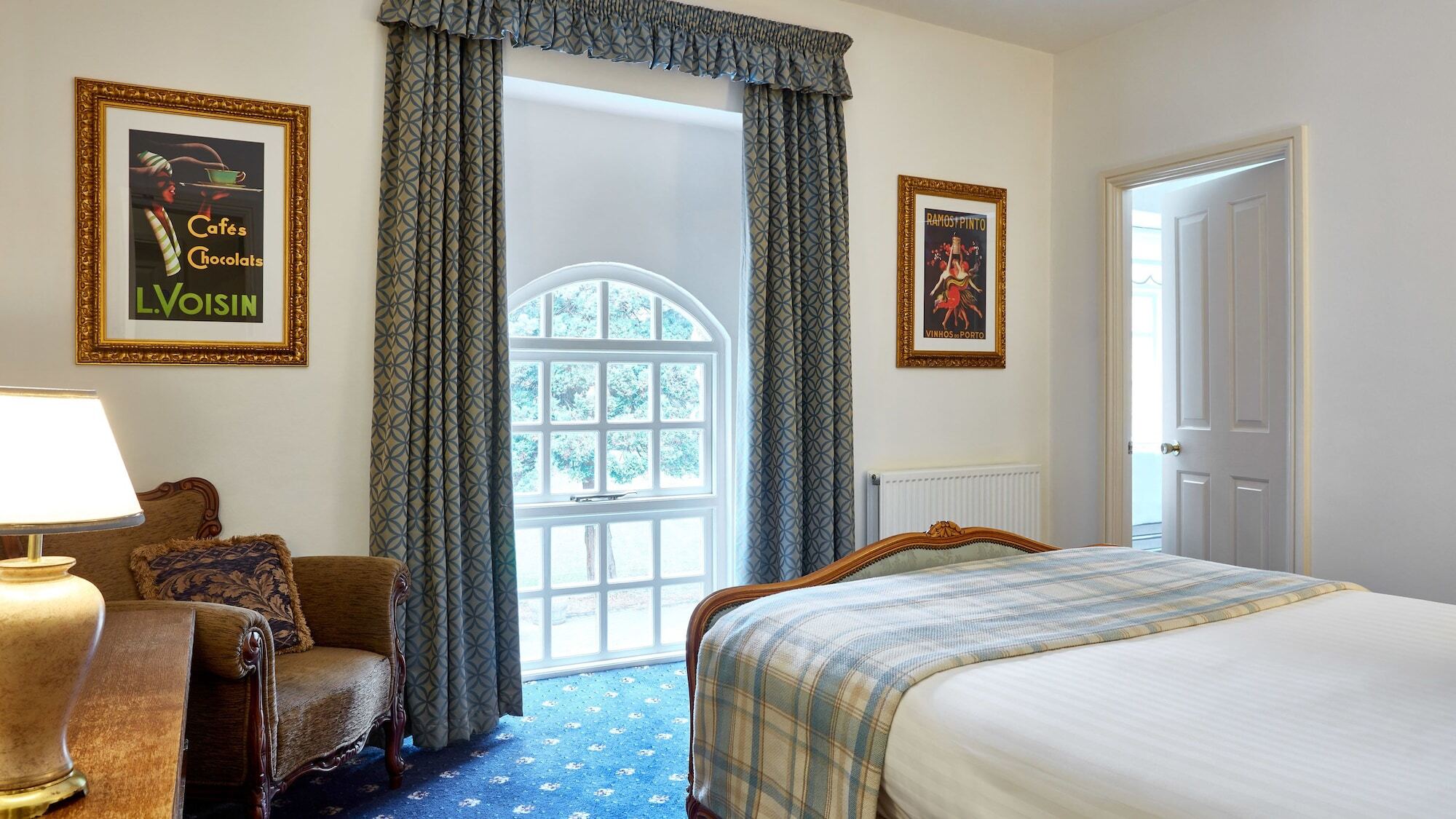 The Priory 4* Newport (Gwent)